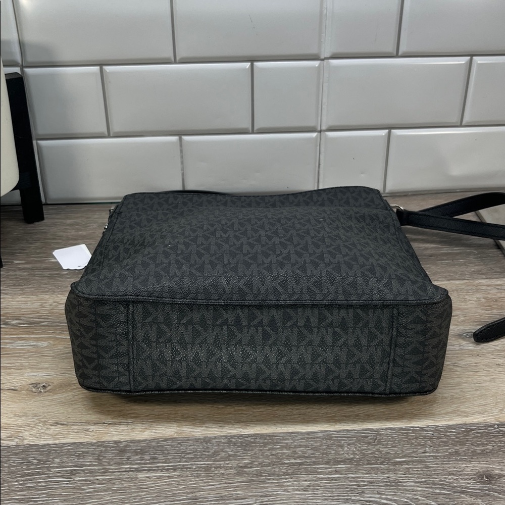 2991 MICHAEL KORS BLACK CROSSBODY 257532991 - Picture 3 of 10